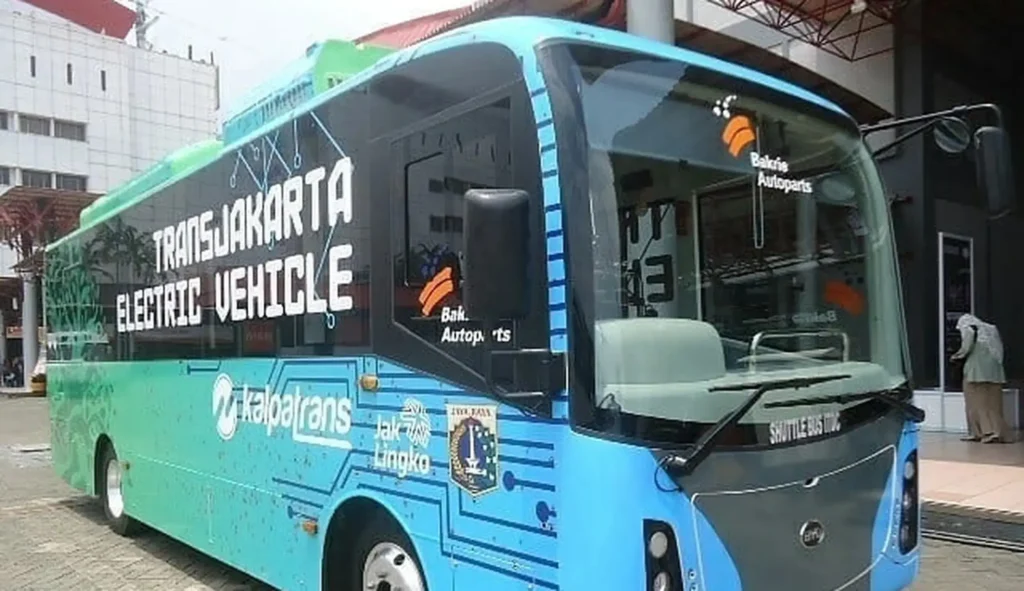 Bus Karoseri Nusantara Gemilang